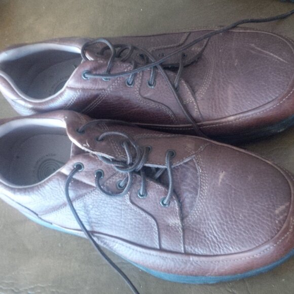 4 Pairs Men's Shoes, Size 10 - 11, All In Very Good Condition - Picture 4 of 6